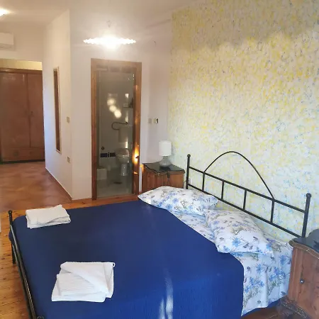 Oda ve Kahvaltı Feral 4*