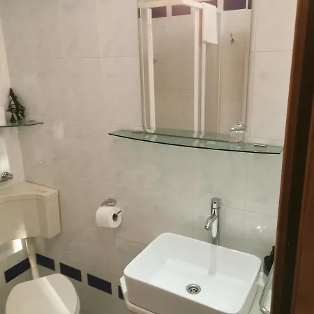 Feral Oda ve Kahvaltı Rovinj